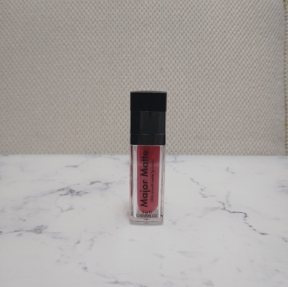 Sleek Makeup Major Matte Ultra Smooth Lip Cream RIOJA RED